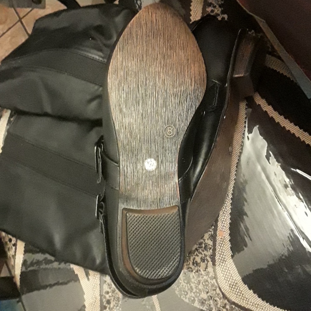 Shoes - Picture 3 of 3